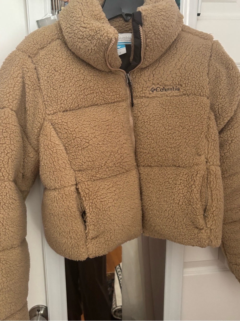 Columbia Cropped Teddy Puffer!